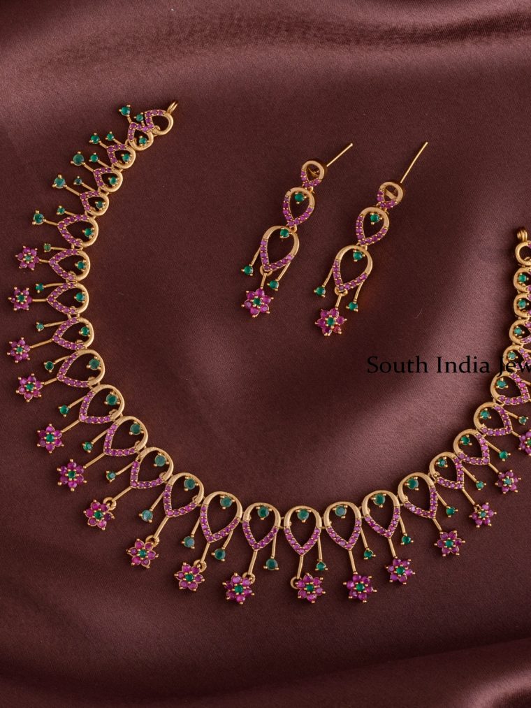 Charming Red & Green Tharigai Necklace Set