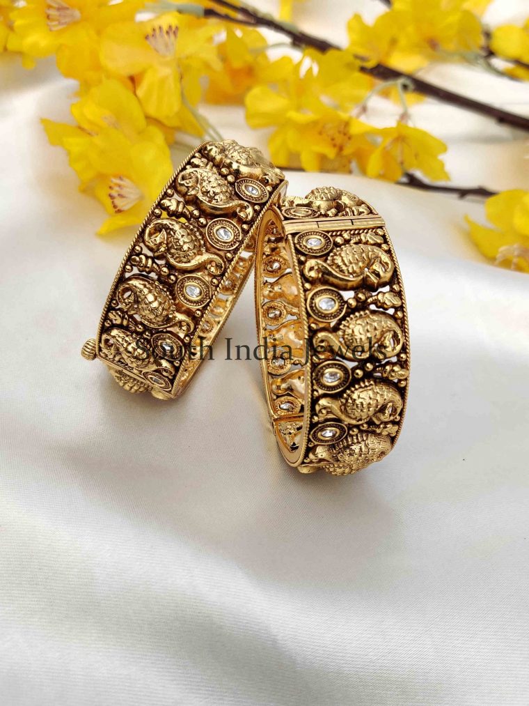 Stunning Gold Look Alike Peacock Design Openable Bangle