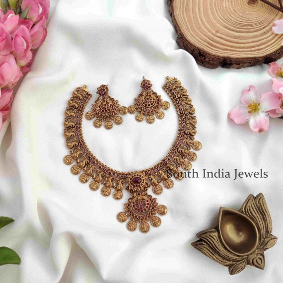 Trendy Lakshmi Coin Short Necklace