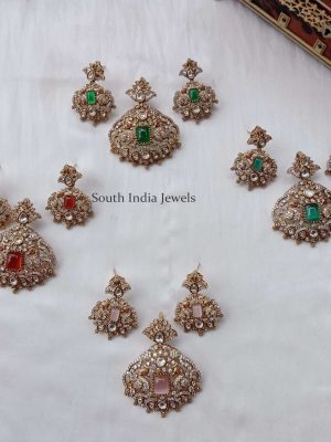 Trendy Victorian Pendant Set