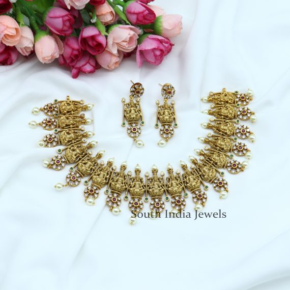 Gorgeous Ishwari Short Necklace