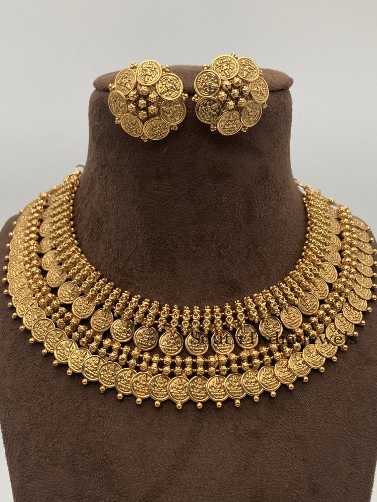 Alluring Double Line Kasumala Necklace