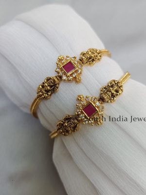 Classic Lakshmi Kada Type Bangles 01