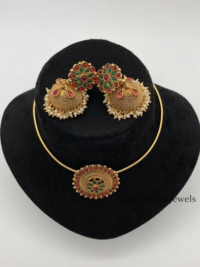 Elegant Kemp Pipe Necklace With Jhumkas