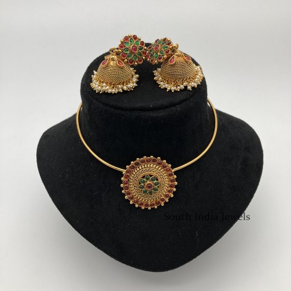 Elegant Kemp Pipe Necklace With Jhumkas