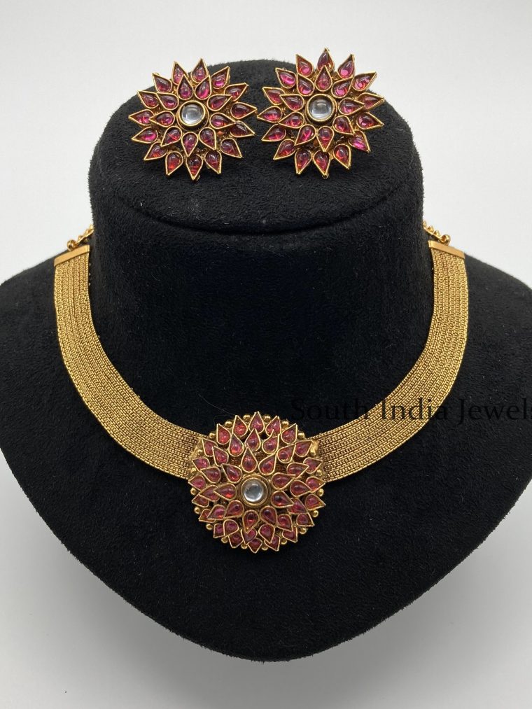 Elegant Semi Traditional Kemp Necklace 01