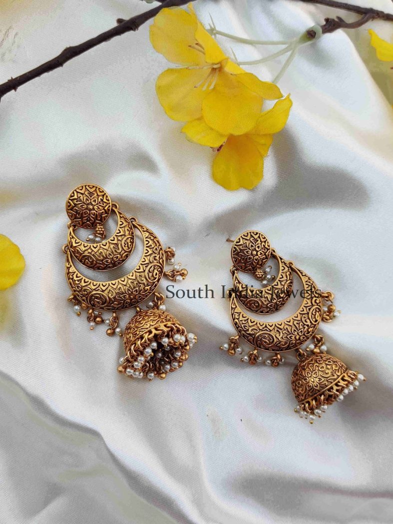 Graceful Crescent Shaped Antique Finish Earring