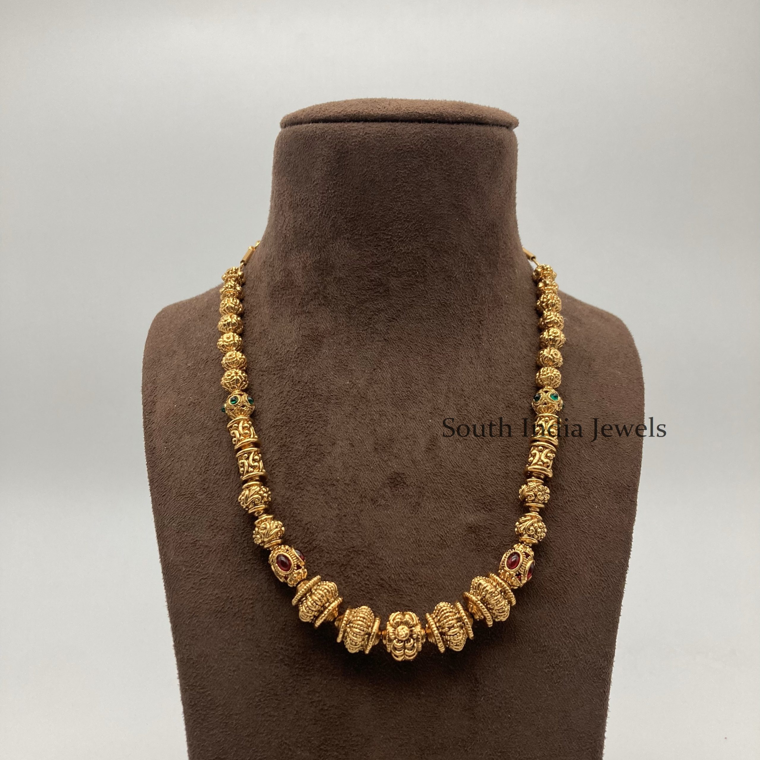 98% Golden Jodha Akbar Thushi Gold Necklace at Rs 5494/gram in Kolhapur |  ID: 2849516844112