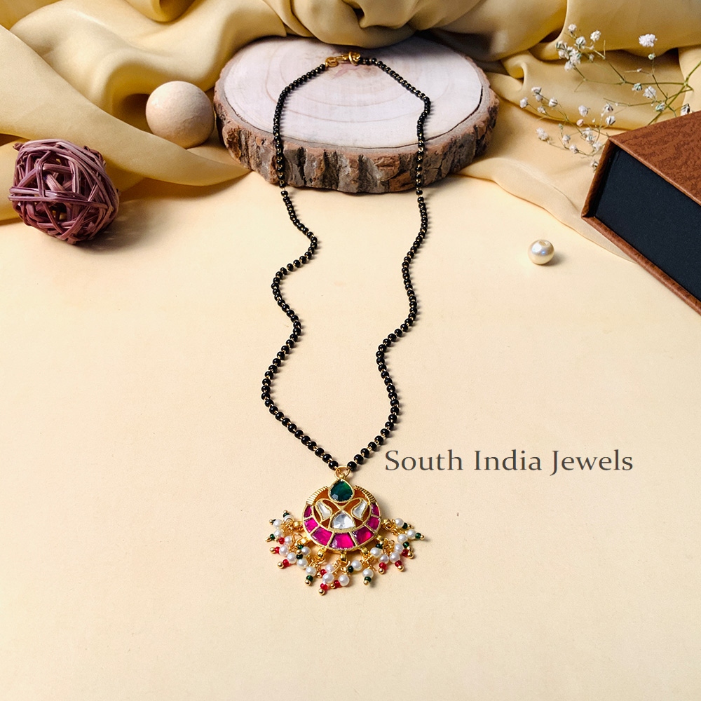 Alluring Multicolour Pachi Kundan Jadtar Mangalsutra