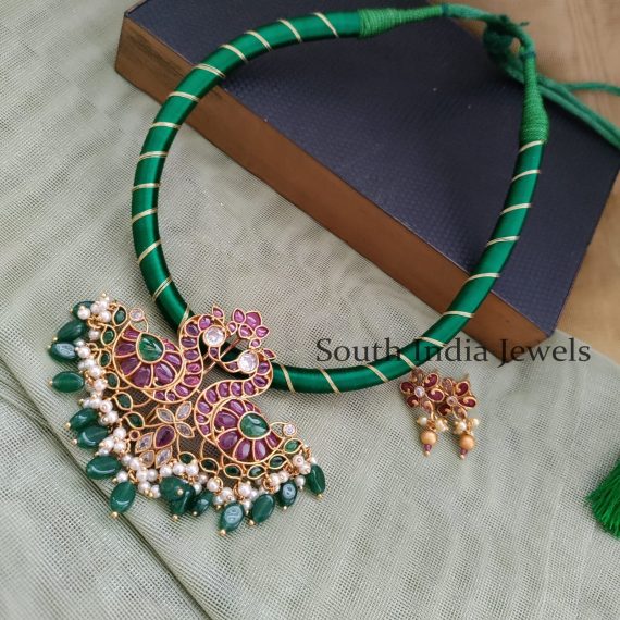 Beautiful Kemp Peacock Green Thread Necklace Set