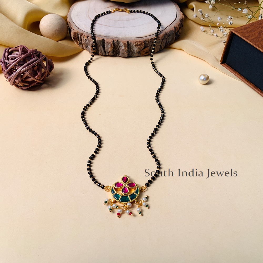 Exquisite Multicolour Pachi Kundan Jadtar Mangalsutra