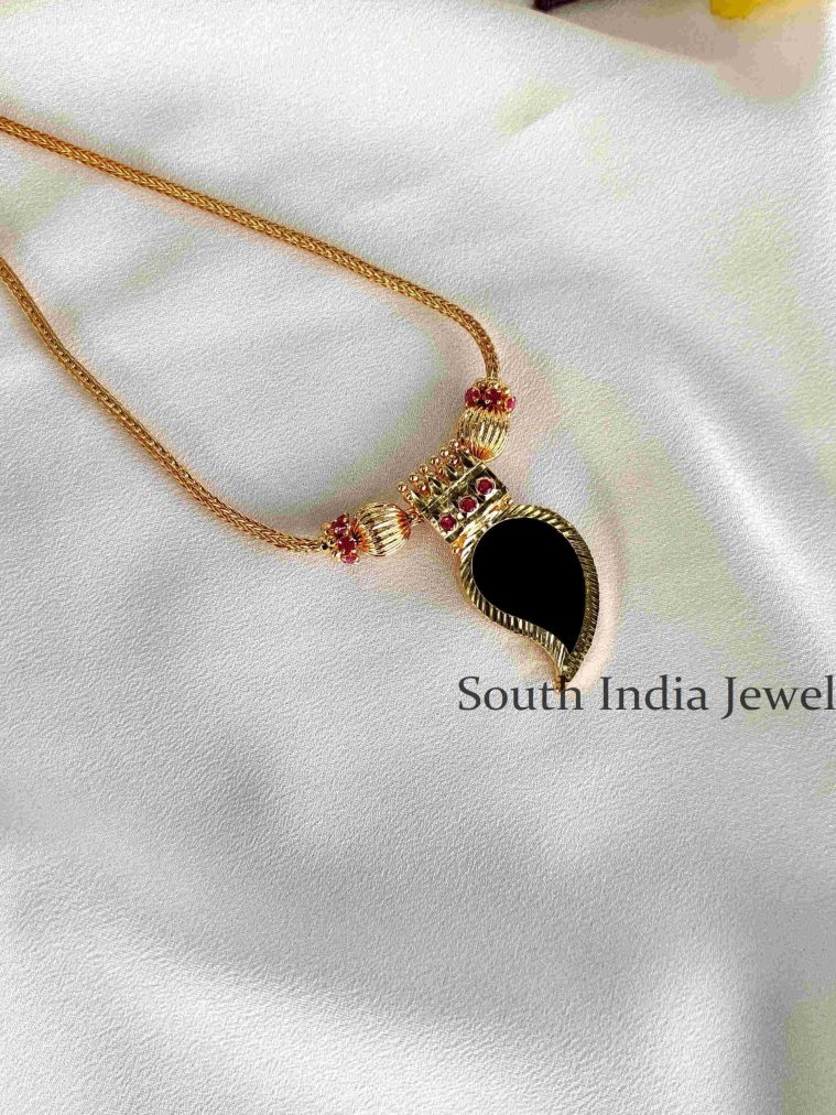 Gorgeous Intricate Palakka Mango Design Necklace 01