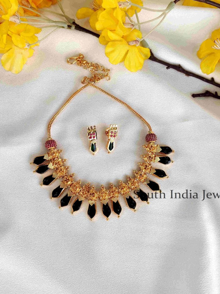 Gorgeous and Stylish Kerala Design Nagapadam Floral Necklace