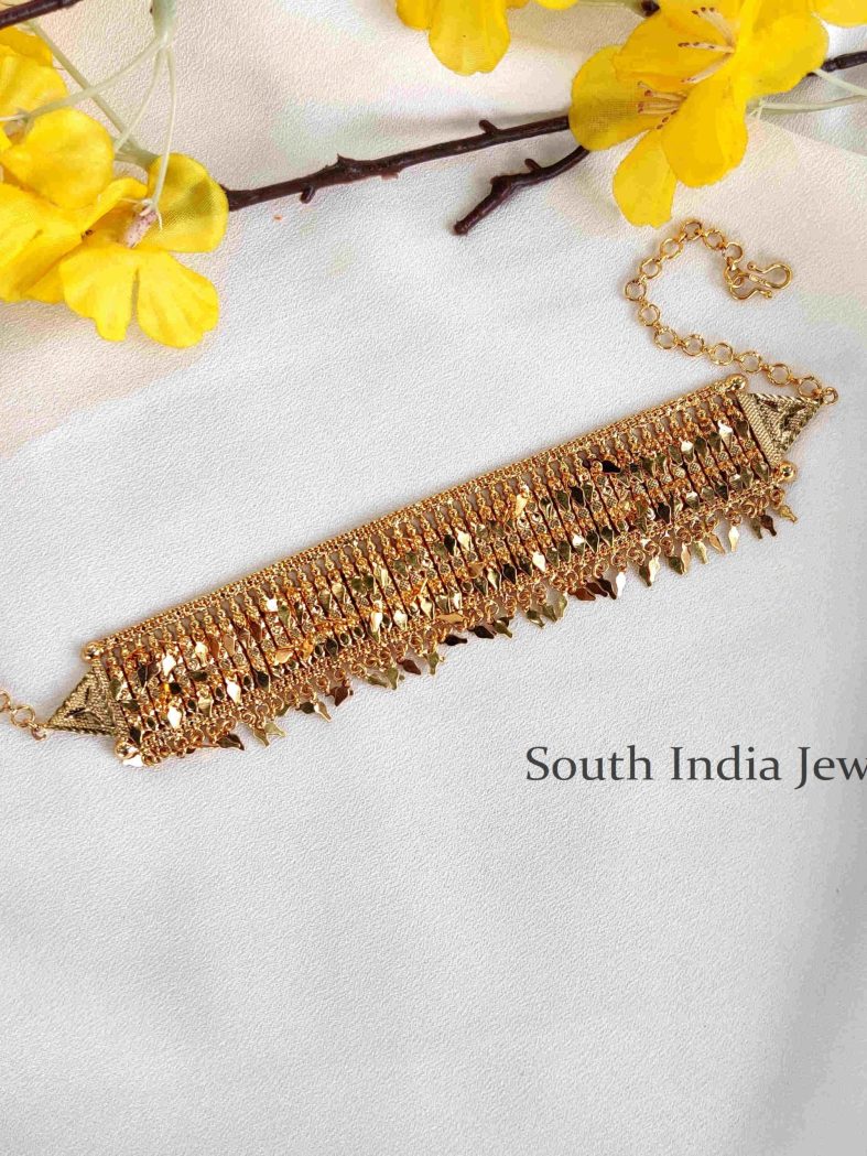 Kerala Style Elakka Thali High Neck Choker