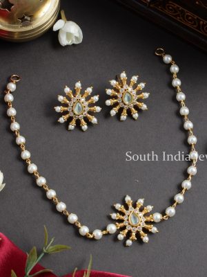 Mesmerizing Pale Green Single Layer Pearl Choker