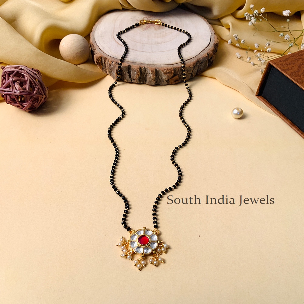 Sparkling Round Flower Jadau Pachi Polki Kundan Mangalsutra