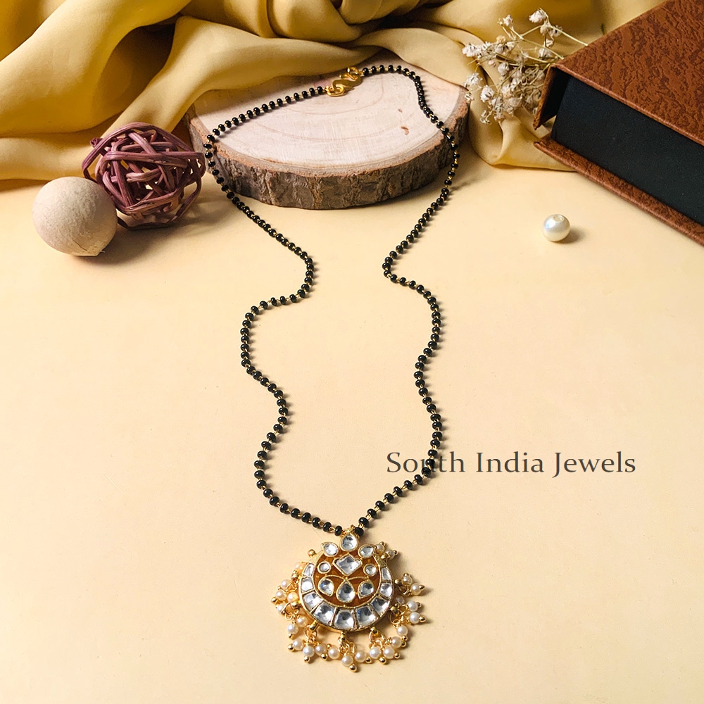 Traditional White Pachi Kundan Jadtar Mangalsutra