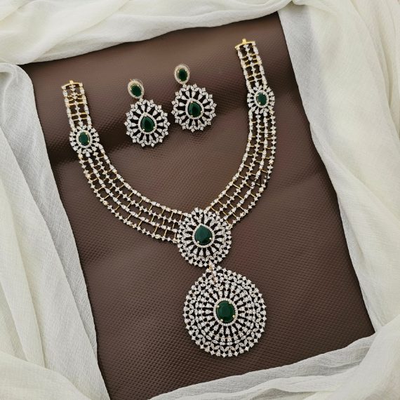 Alluring Bridal Necklace Set