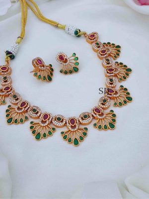 Gorgeous Heritage Floral AD Stone Necklace - Green