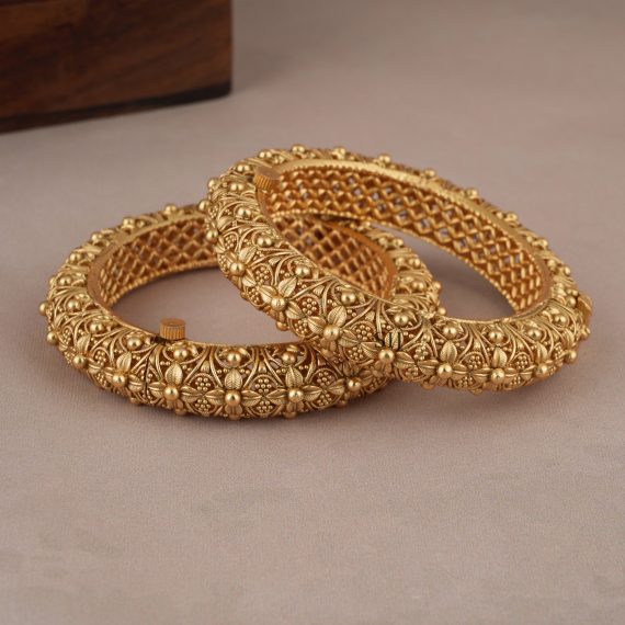 Marvelous Gold Finish Openable Floral Bangle Set