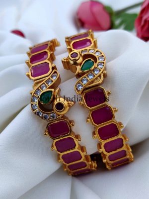 Wonderful Peacock Motifs AD Stone Bangle
