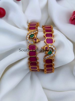 Wonderful Peacock Motifs AD Stone Bangle