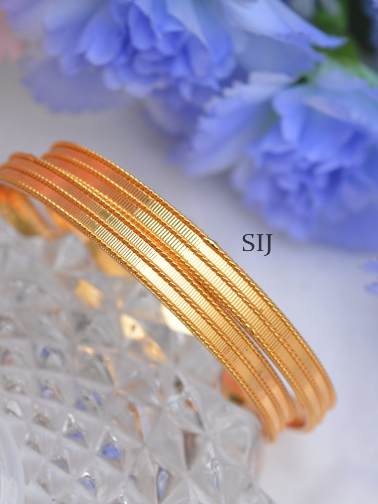 Wonderful Set of 4 Simple Bangles