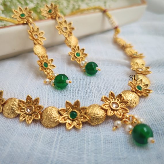 Wonderful and Classical Blooming Green Necklace 01