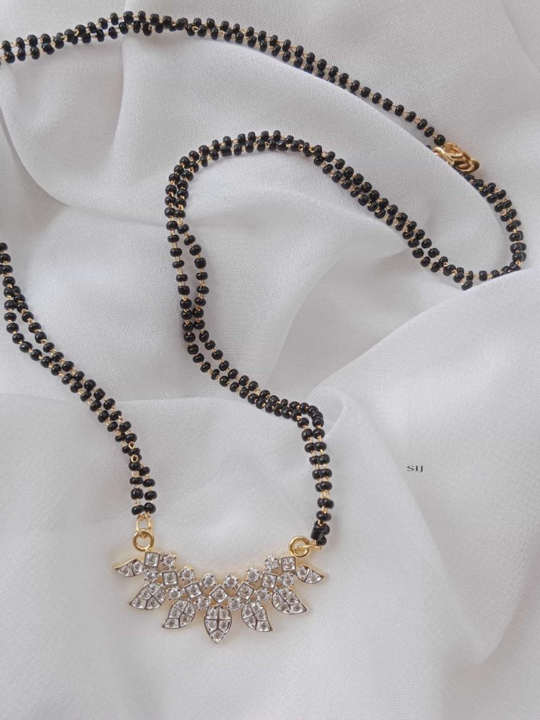 AD Leaf Pendant Blackbeaded Mangalsutra