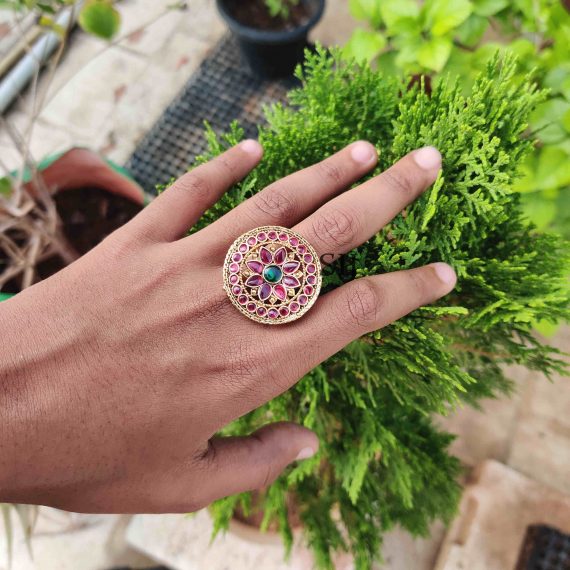 Alluring Floral Petals Finger Ring