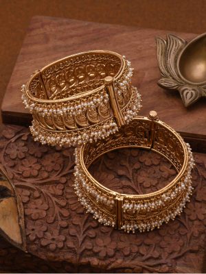 Alluring Lakshmi Motif Pearl Openable Bangles