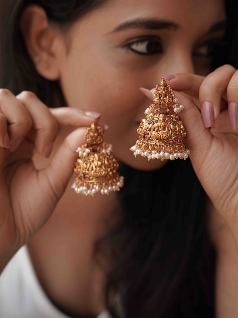 Divine Temple Design Bridal Jhumka-02