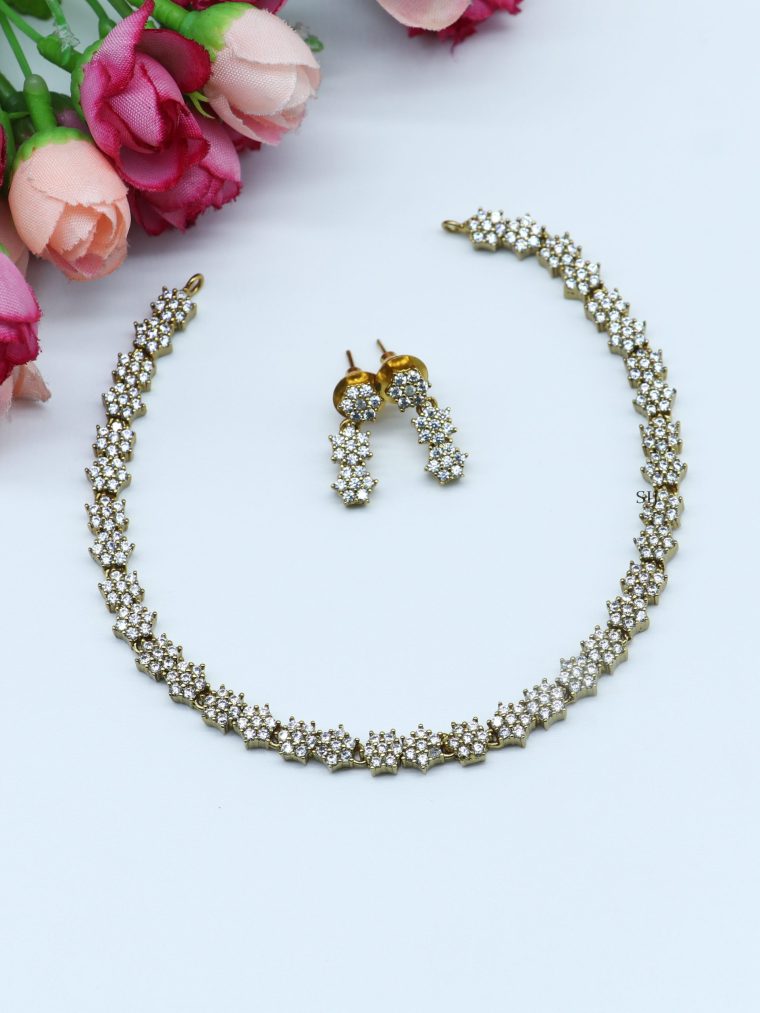 Eye Pleasing Veda AD Necklace