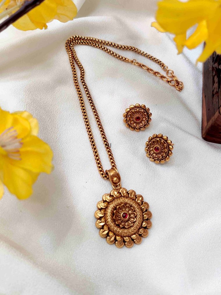 Floral Styled Crafted Pendant Chain