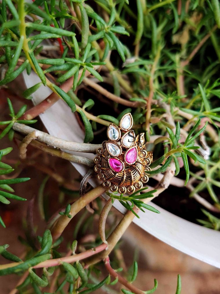 Kemp Stone Floral Finger Ring