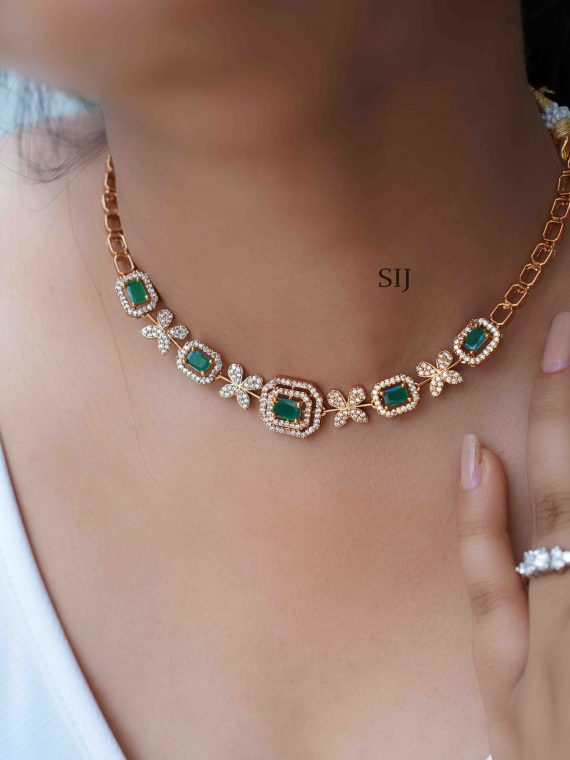 Marvelous Emerald Stone Necklace Set