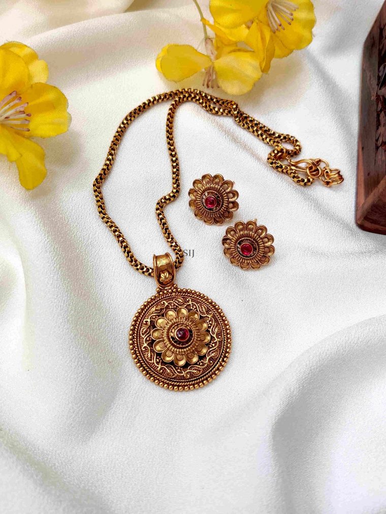 Premium Antique Round Floral Pendant Chain