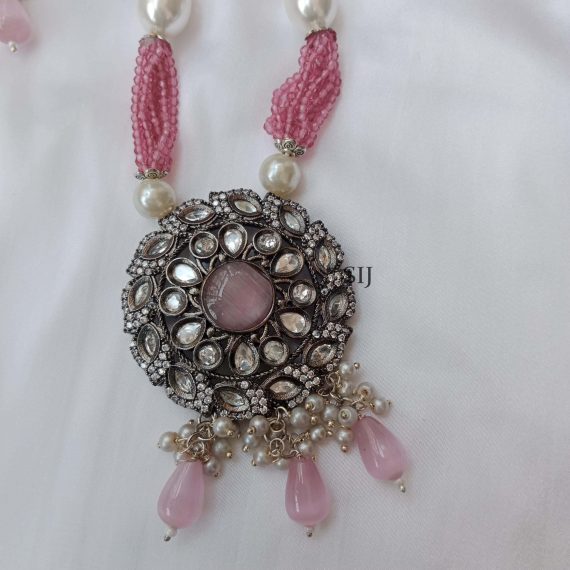Ravishing Victorian Pink And Pearl Beads Necklace
