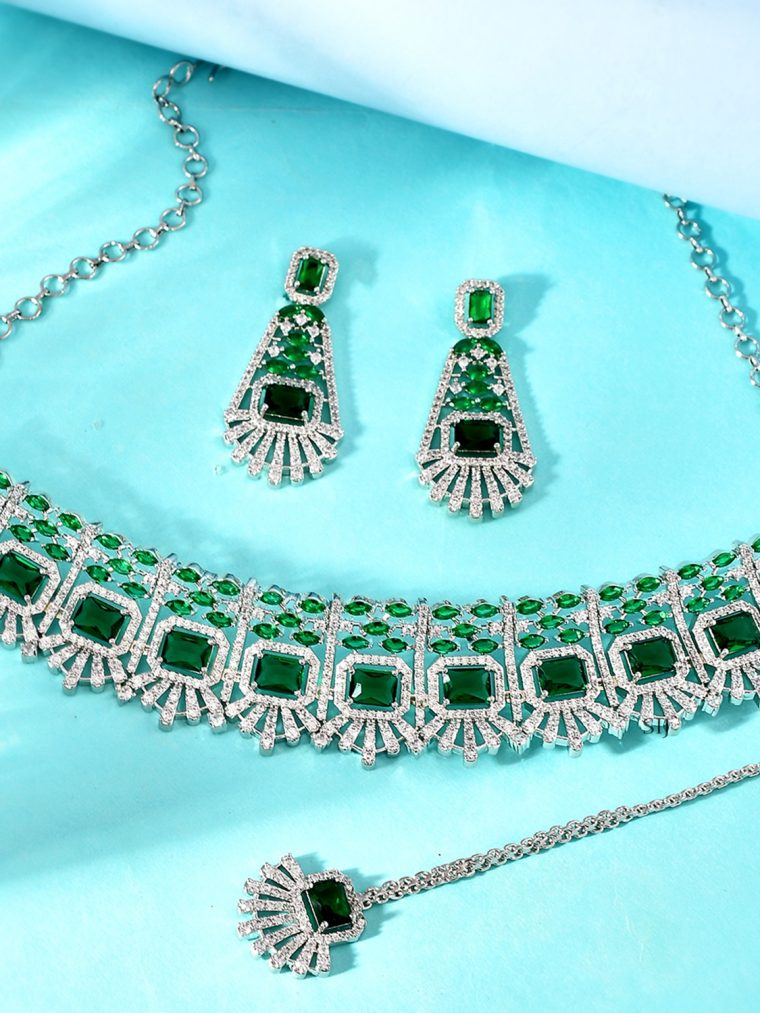 Silver-Plated AD Stone-Studded Handcrafted Emerald Necklace