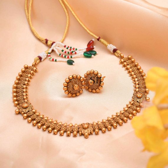Traditional Floral Design Necklace