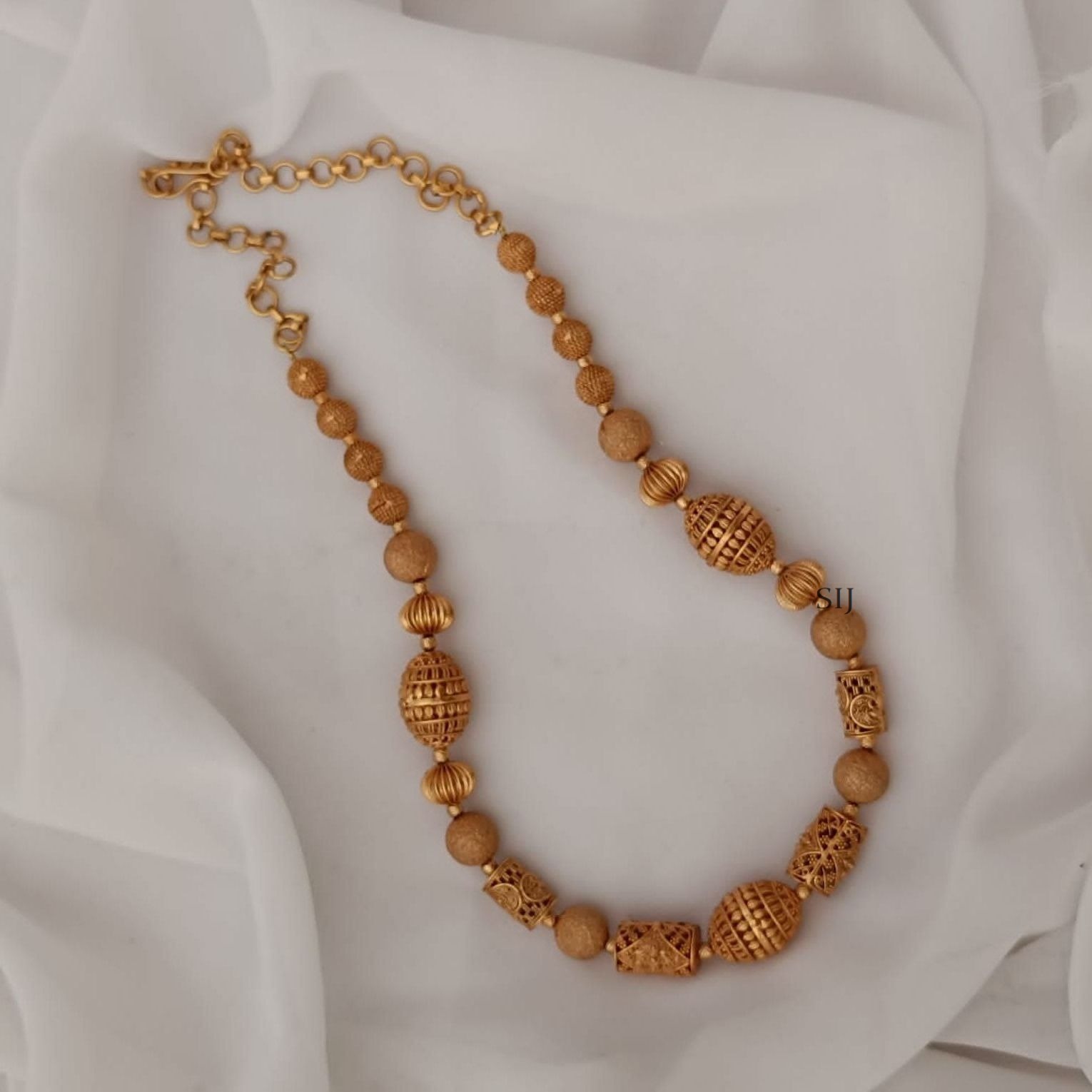 Attractive Geru Polish Bead Necklace
