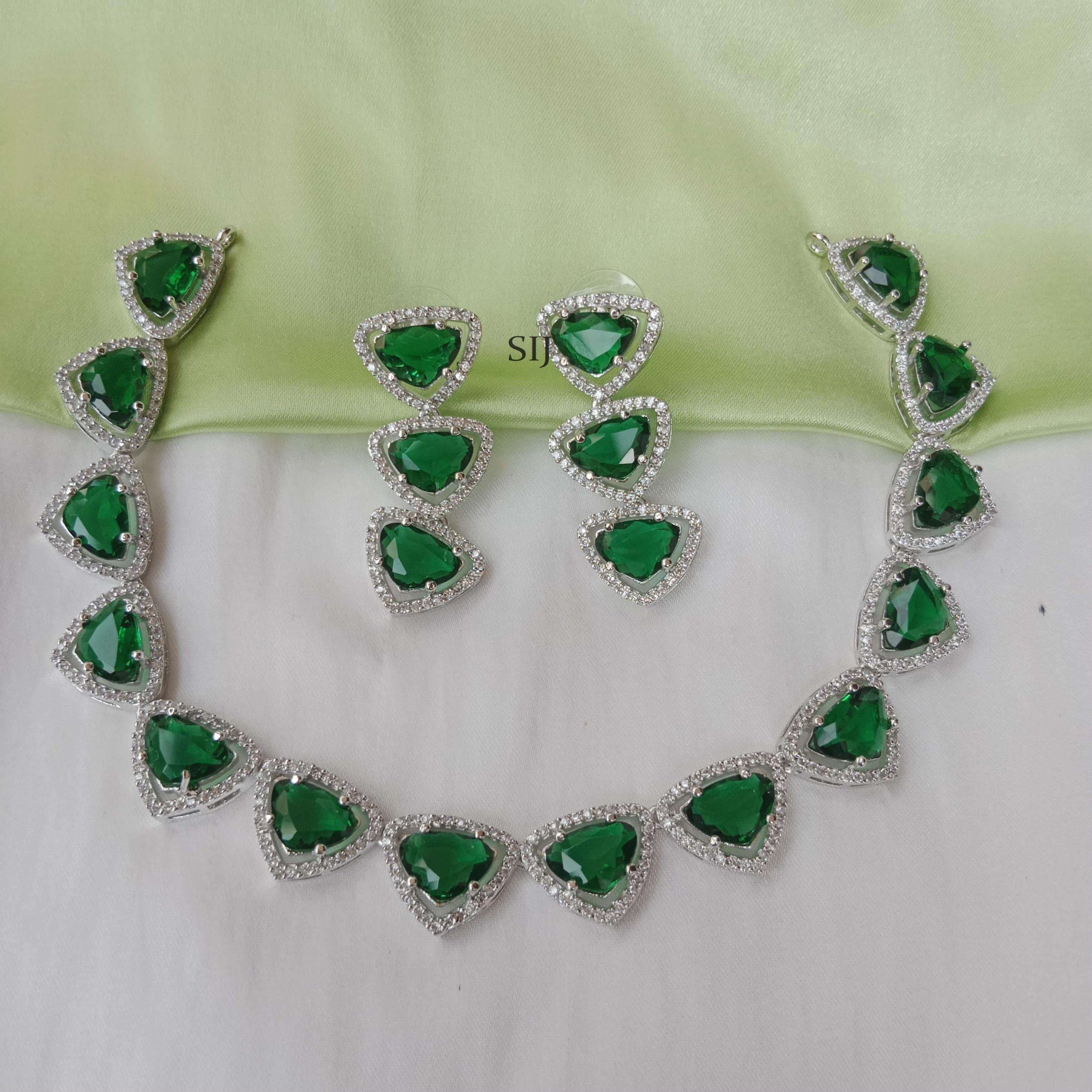 Attractive Triangle Design Green Stones Necklace-3