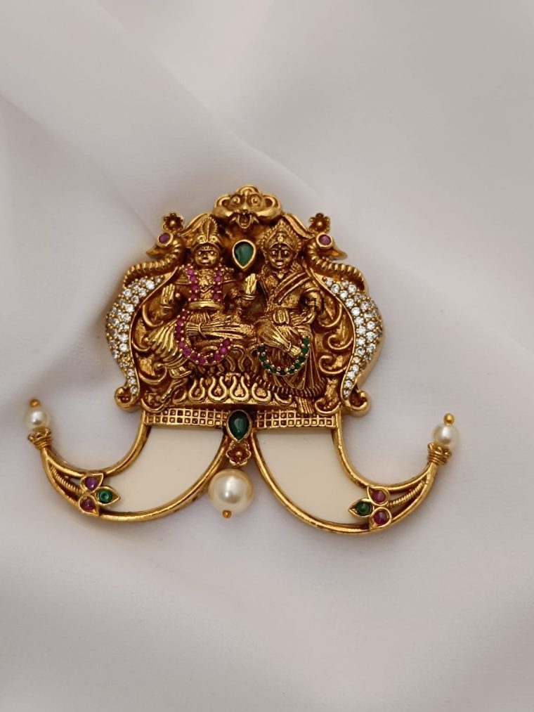 Beautiful Vishnu Lakshmi pendant