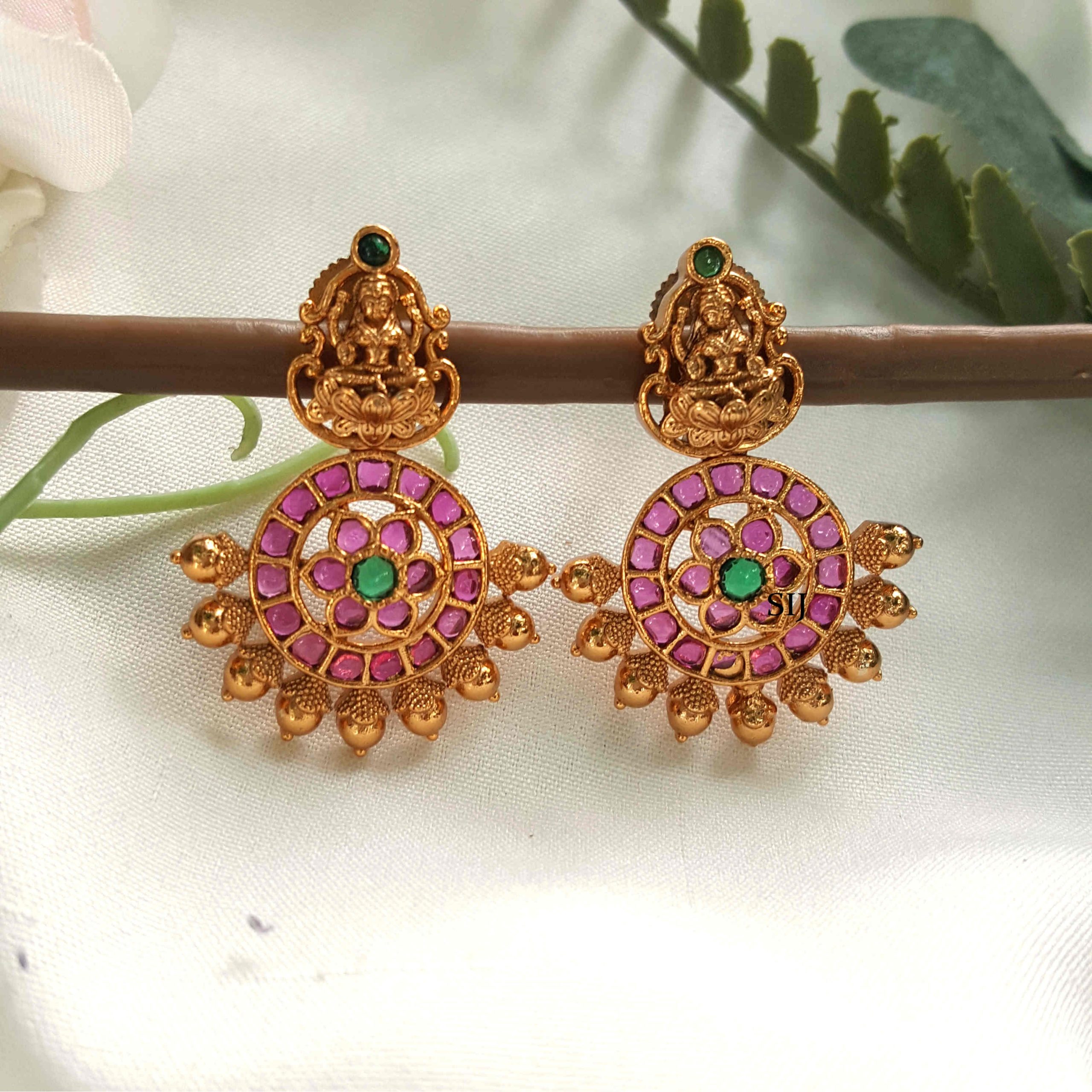 Elegant Lakshmi With Kemp Earrings - South India Jewels