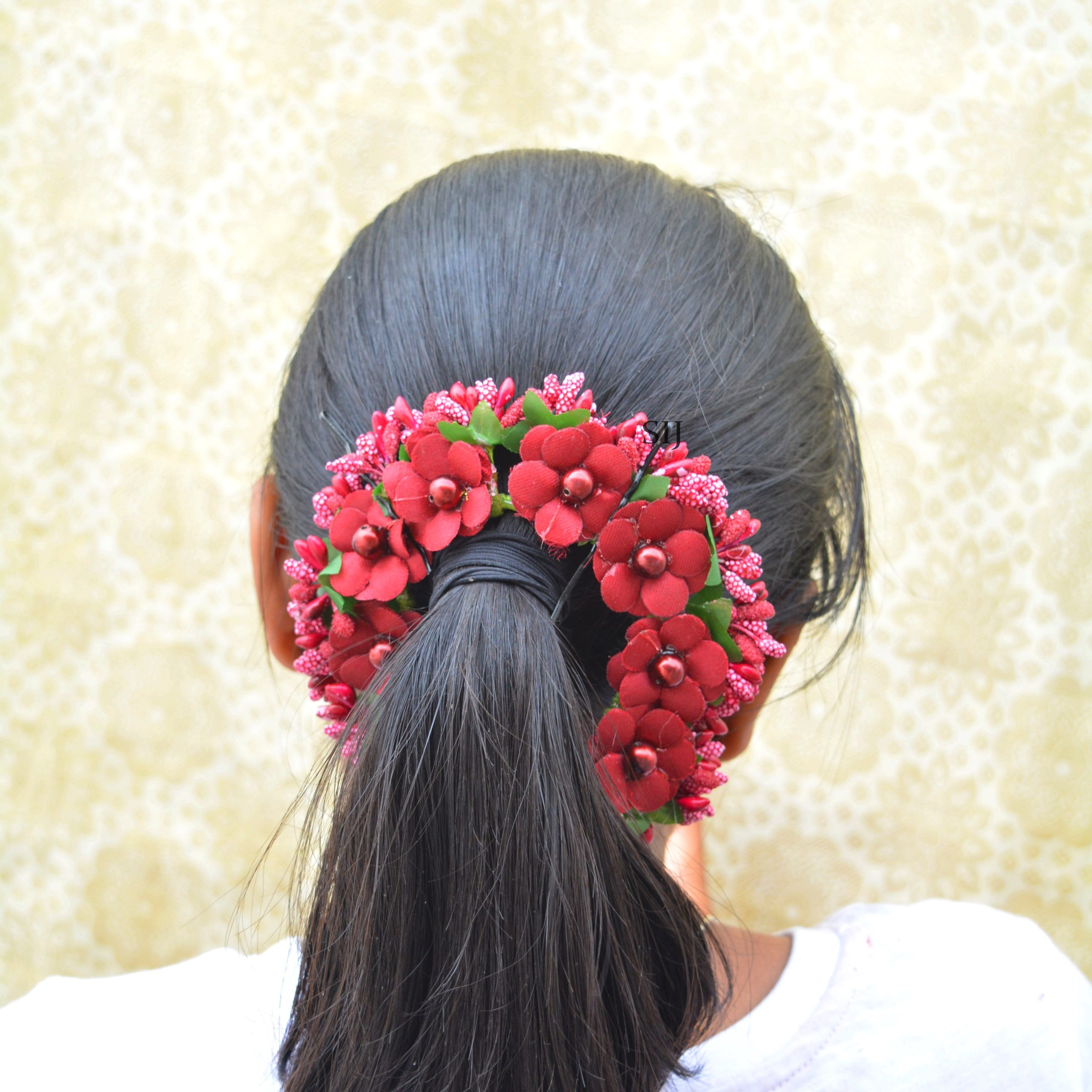 Eye Pleasing Red Artificial Flower Hair Accessory