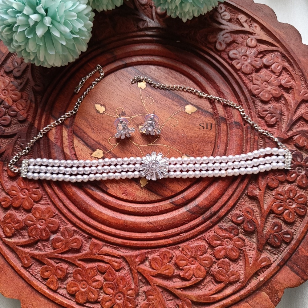 Floral White Stone Studded Choker