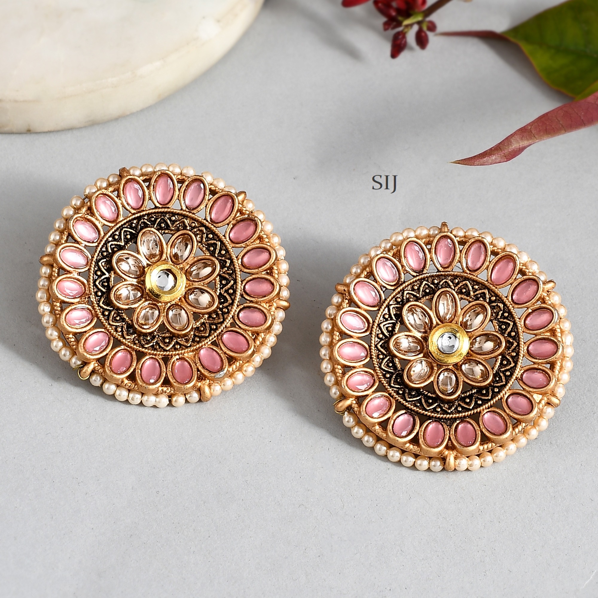 Luminous Stone Round Stud Flower Earrings Light Pink_1
