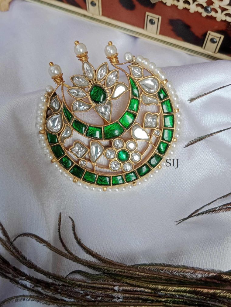 Pretty Jadau Pendant with Green and White Stones