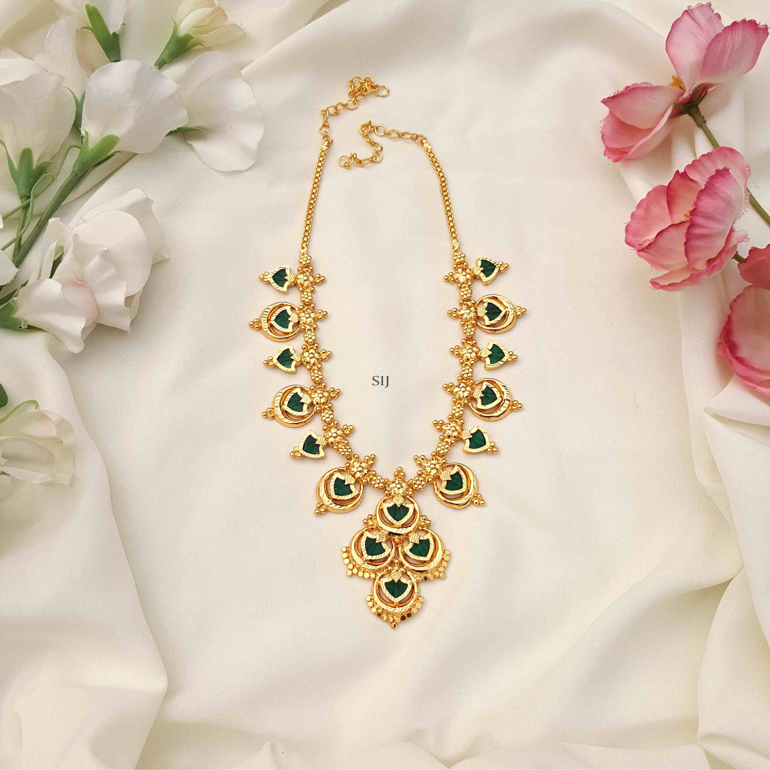 Shimmering Kerala Design Necklace