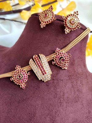 Sizzling Namam Sangu Chakram Design Necklace